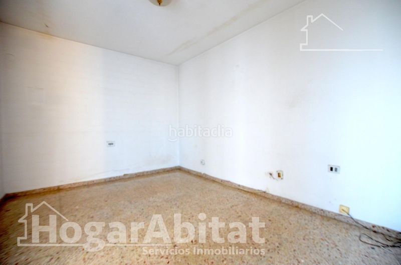 Foto f569e74a-0b23-4604-9317-84e46623f658. Pis a Plaza Elíptica - República Argentina Gandia