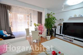Pis  Calle pintor gisbert. Espectacular! reformado y acogedor con terraza, patio y ascensor