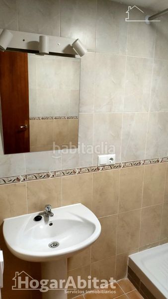 Foto 9a2b19f0-2a8f-4c5b-8213-3858771054d3. Casa amb calefacció a Centro Ontinyent
