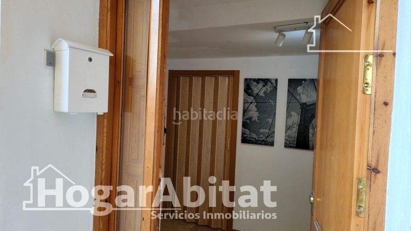 Foto f21c5cdd-6a14-4194-b855-3fe44f28d7ac. Casa amb calefacció a Centro Ontinyent