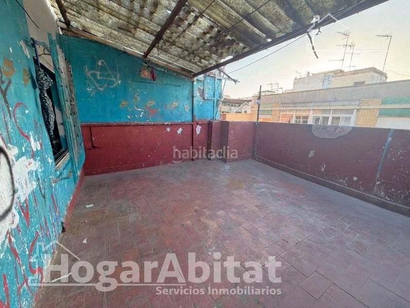 Foto b20c89e7-9c67-483c-b0cb-62365b28edf4. Àtic a Parque de la Bombilla Llíria