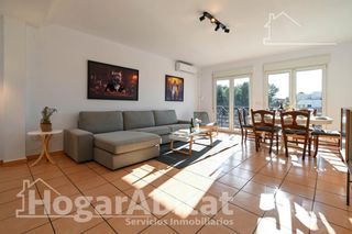 Pis  Calle calle joan martorell. Amplio exterior y luminoso con terraza