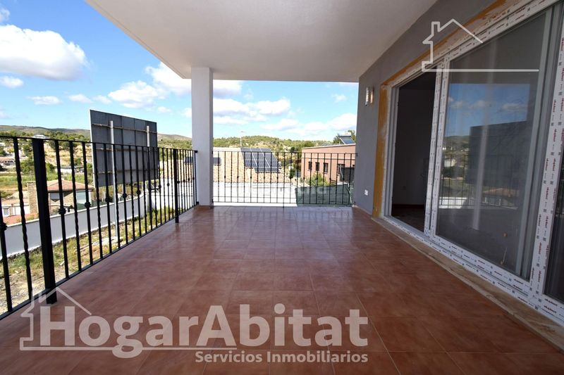 Foto fbaf9fa4-0ba9-4840-bfc3-92576fd92cff. Casa amb calefacció aparcament a Centro Chiva