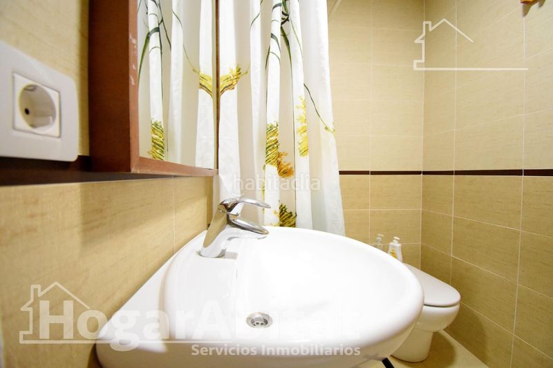 Foto 084837d5-8304-4514-ab15-0a8f3b4e8eb2. Pis a Oliva pueblo Oliva