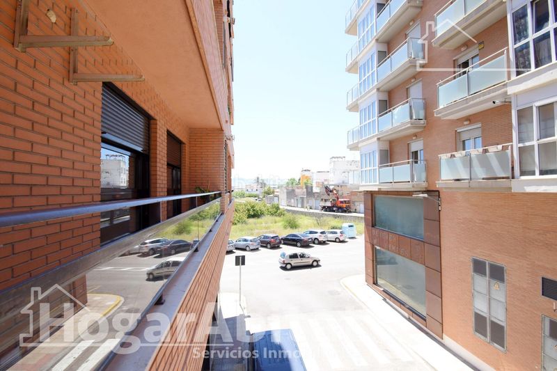 Foto 8328b61d-f855-4111-90bd-54fb74e18f8e. Pis a Oliva pueblo Oliva