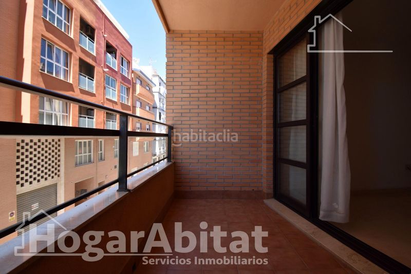 Foto b793a1ef-90e6-4637-932b-d1e1130c6ed7. Pis a Oliva pueblo Oliva