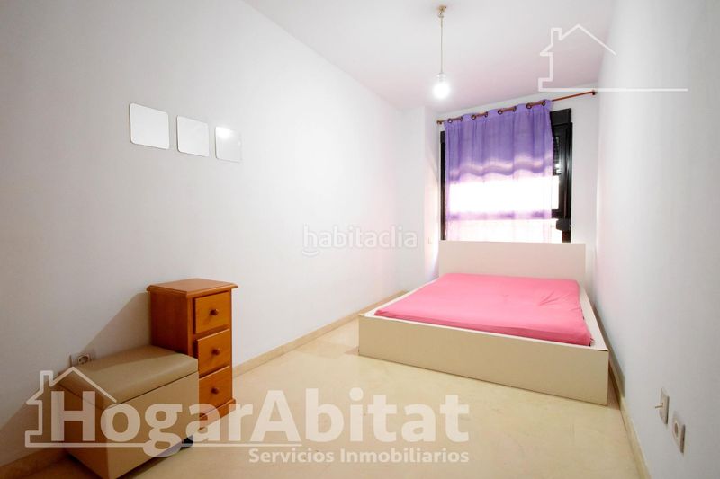 Foto cecd4b21-9023-48d9-8b0e-a7011859b4ee. Pis a Oliva pueblo Oliva