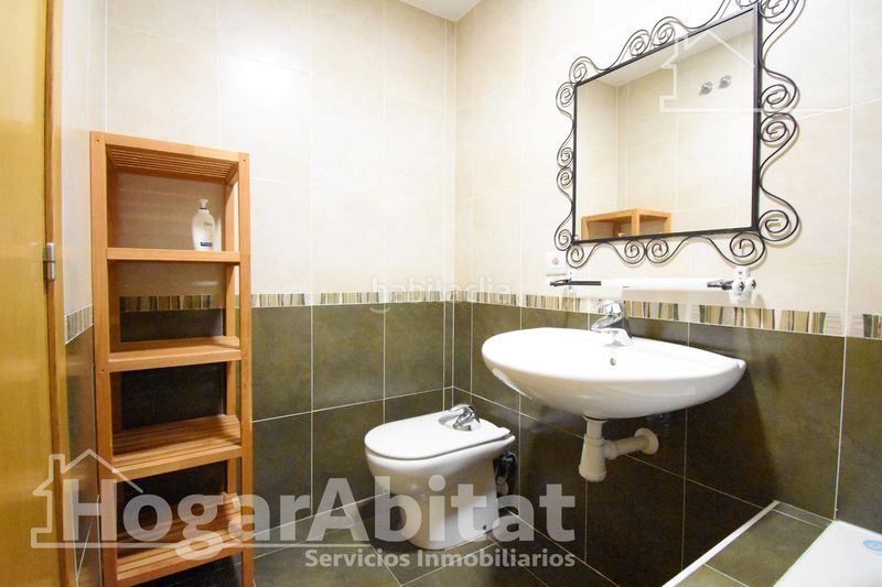 Foto eb9a35ca-60b7-40ba-9c3c-4b3403ce503e. Pis a Oliva pueblo Oliva