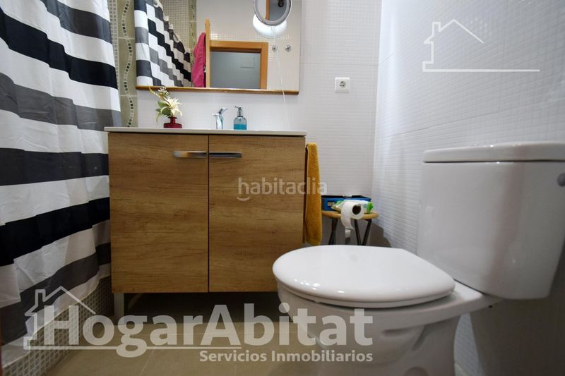 Foto ea0541ee-c4ee-44e1-883e-5cb12f29a1b0. Pis amb aparcament a Vilamarxant