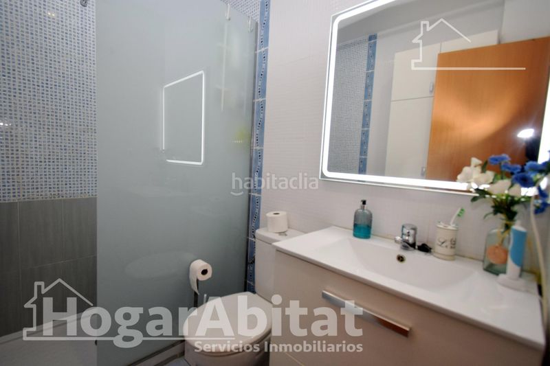 Foto ee341276-a2f7-405f-b137-e4245ff080e0. Pis amb aparcament a Vilamarxant