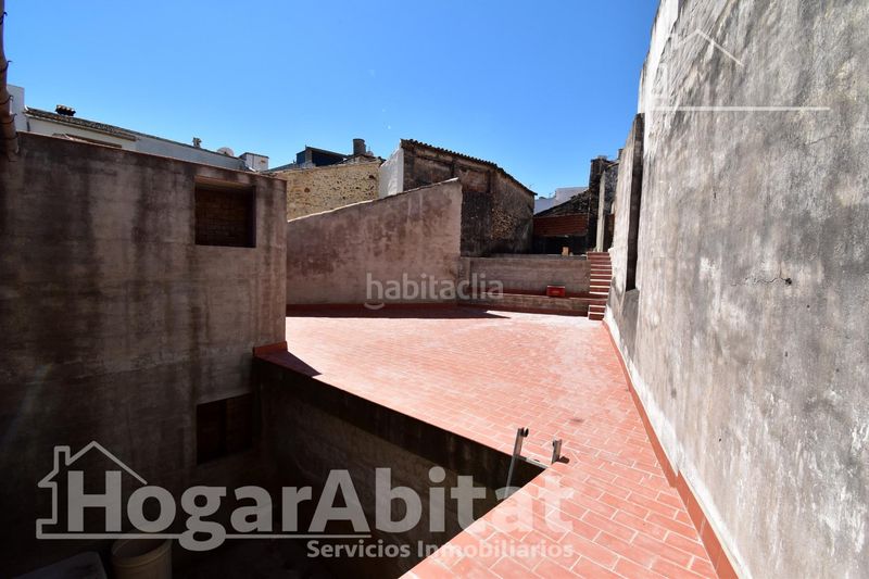 Foto 1bfb33e2-90b3-4802-9dbf-f6b5bd21d47f. Casa amb aparcament a Oliva pueblo Oliva