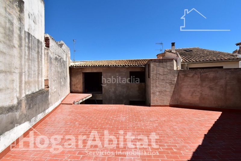Foto b6be3512-b7eb-4347-aef8-1db81326ebe5. Casa amb aparcament a Oliva pueblo Oliva