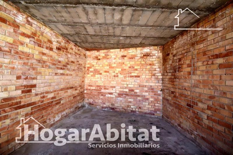Foto c1111ba6-eec8-4fc2-97ea-df27c4c018ee. Casa amb aparcament a Oliva pueblo Oliva