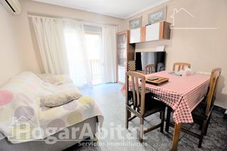 Appartement  Calle santa creu. Exterior, acogedor y muy luminoso con balcón y terraza