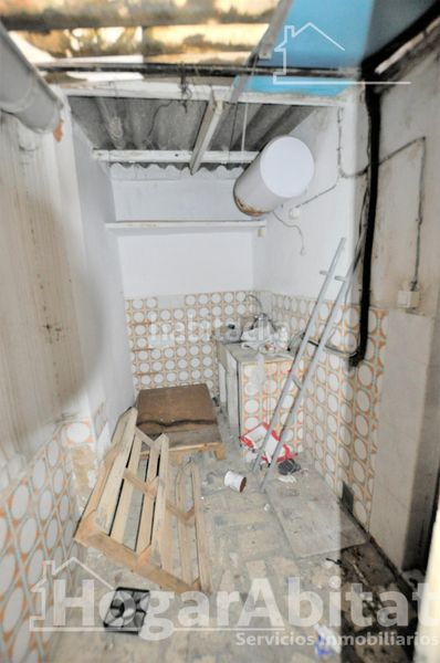 Foto 2a0bdbd8-7690-43c5-85a1-c83b1f3ae6cc. Local comercial a Nou Moles Valencia