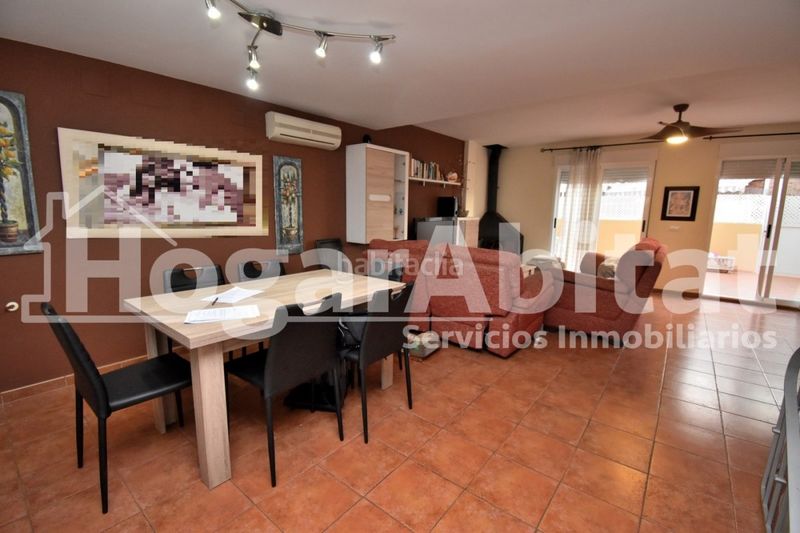 Foto 21ad200d-0578-4a76-8d21-72cd832b3b35. Casa adossada amb aparcament piscina a Playa Burriana