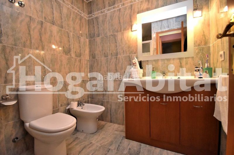 Foto 3ea895a3-5fce-4271-8b1b-789154b61c6a. Casa adossada amb aparcament piscina a Playa Burriana