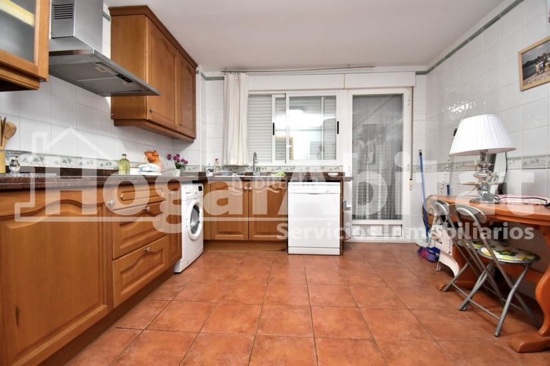 Foto 91b6c604-f72b-441a-926a-4591254732bb. Casa adossada amb aparcament piscina a Playa Burriana