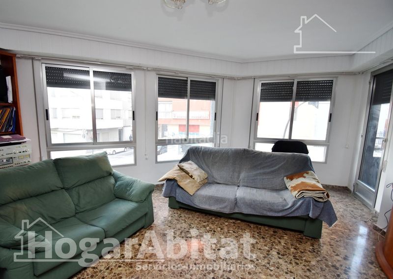 Foto 48decbae-a852-461e-b90d-b38b89d30971. Edificio in Llombai Burriana
