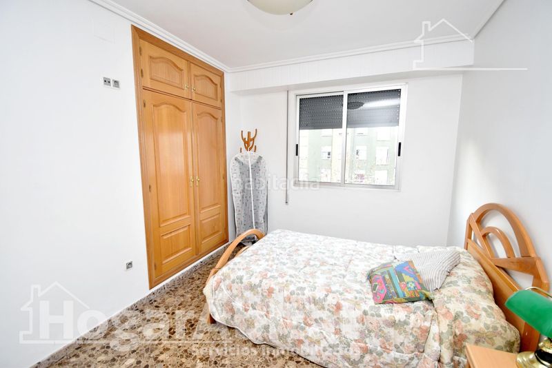 Foto b601d42f-ea4e-4dd7-b109-08a7c15b4028. Edificio in Llombai Burriana