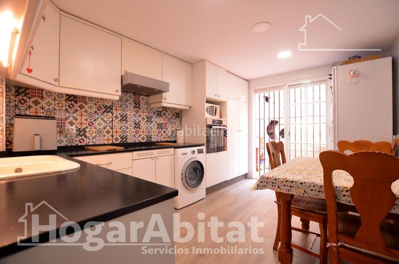 Foto 1b483d10-9beb-495f-b52e-550b4266b6c1. Casa adossada amb aparcament a Racó Cullera
