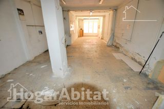 Local Comercial  Calle olimpia arozena torres. Oportunidad! local comercial para reformar en nou moles