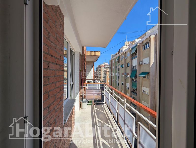 Foto c6236241-3f26-4799-a35e-0e0a1f13d98a. Pis amb calefacció a Carolinas Bajas Alicante