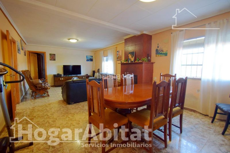 Foto 06514915-b525-43be-b718-de864ecc2946. Chalet  rústico con piscina, garaje y terraza en Vilamarxant