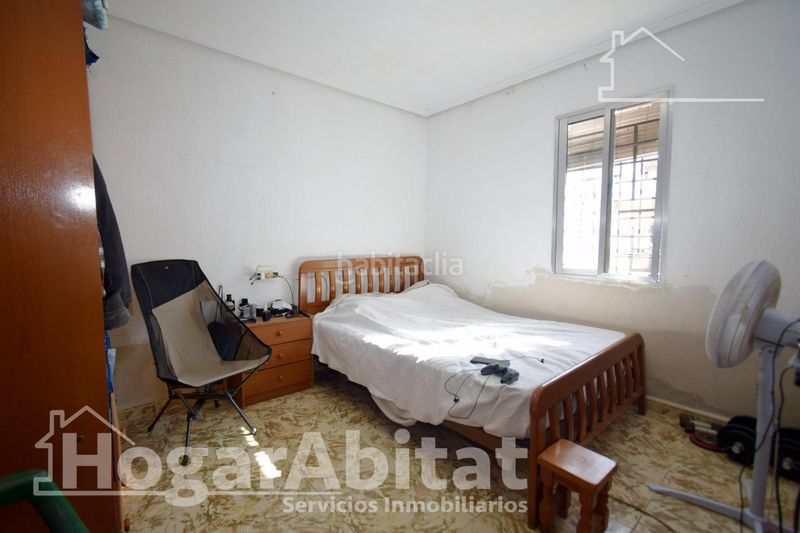 Foto 0869b8a6-6a53-4ac3-937f-7c6686ca2f71. Chalet  rústico con piscina, garaje y terraza en Vilamarxant