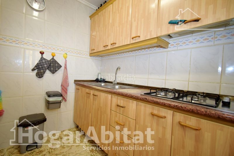 Foto 1d8a7adb-94be-43e7-9660-f7a39ebec8b7. Chalet  rústico con piscina, garaje y terraza en Vilamarxant