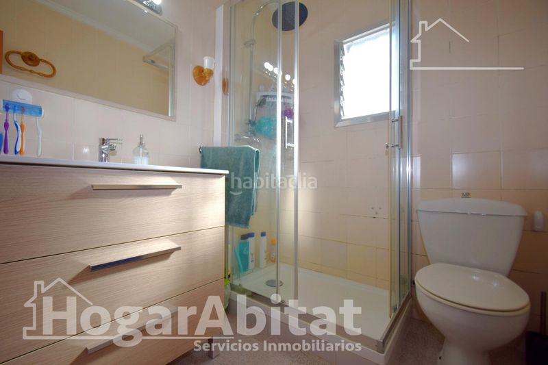 Foto 42aa3dae-ae24-4626-a05b-1cd4bf92d19a. Chalet  rústico con piscina, garaje y terraza en Vilamarxant