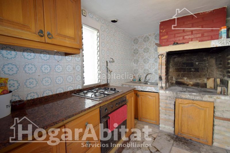Foto 76f0df91-17e8-436d-8108-f906c305b76d. Chalet  rústico con piscina, garaje y terraza en Vilamarxant