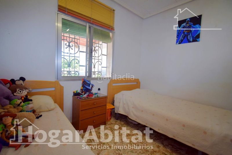 Foto 80784528-8f71-41e1-a1fb-127114db315a. Chalet  rústico con piscina, garaje y terraza en Vilamarxant