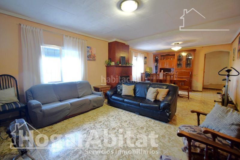 Foto 8d6c0d83-04d4-40db-bab1-f7da64b544d4. Chalet  rústico con piscina, garaje y terraza en Vilamarxant