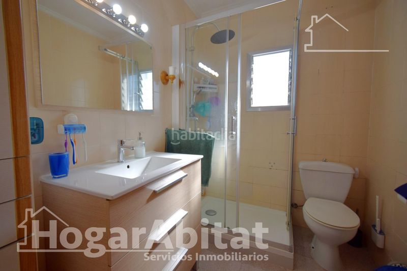 Foto b105177b-5513-4eac-95a3-9a824b90998a. Chalet  rústico con piscina, garaje y terraza en Vilamarxant