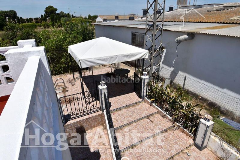 Foto b83a5a93-be94-44e9-b48e-6c74890ec215. Xalet amb aparcament piscina a Sueca Sueca