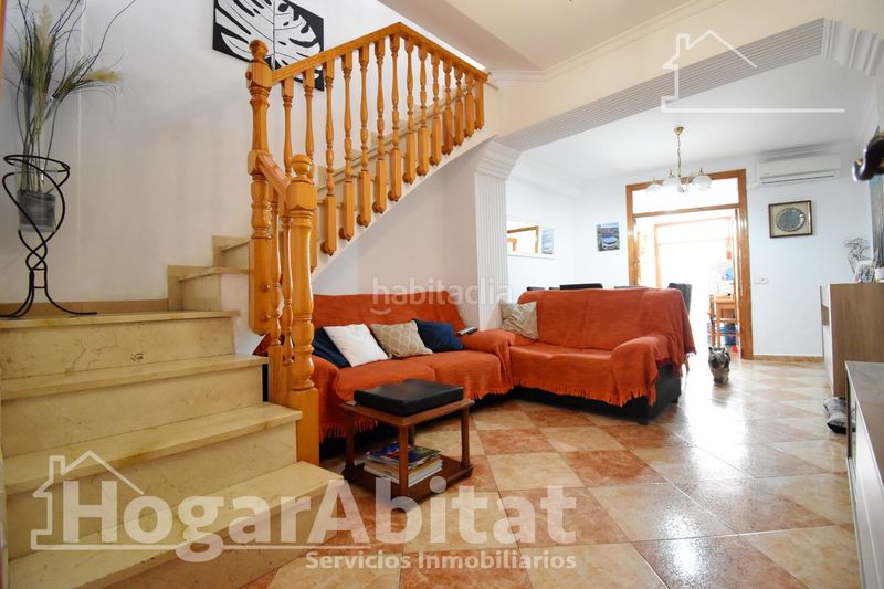 Foto d6e092bd-a413-4a70-a520-aabd9245bb83. Casa amb calefacció a Oliva pueblo Oliva