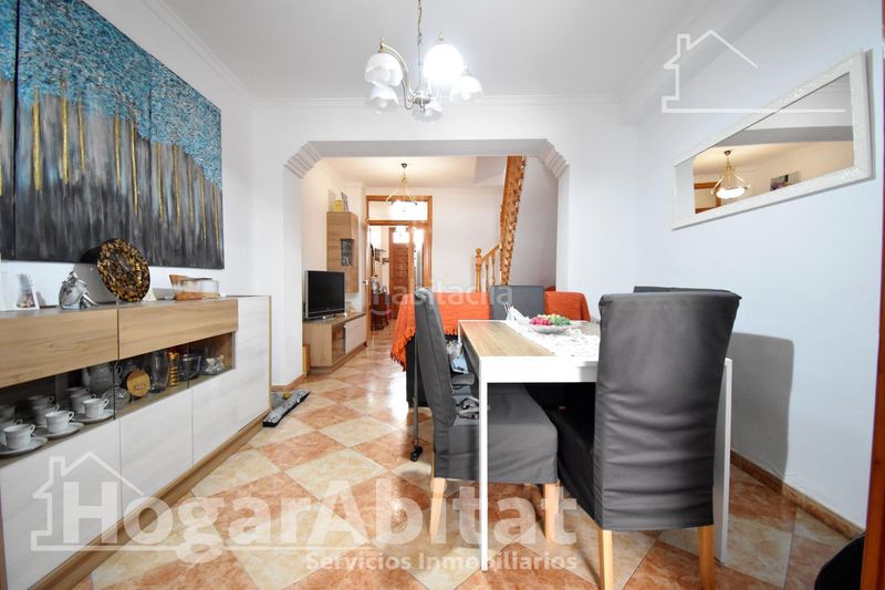 Foto df0c3b7c-e0bd-43af-bbac-57fe272a717e. Casa amb calefacció a Oliva pueblo Oliva