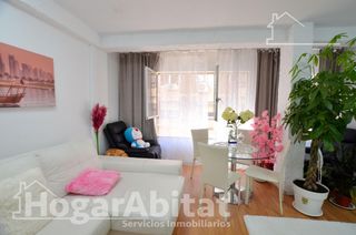 Flat  Calle pintor gisbert. Espectacular! reformado y acogedor con terraza, patio y ascensor