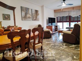 Flat  Avenida maestro rodrigo. En residencial con piscina, garaje y terraza en campanar
