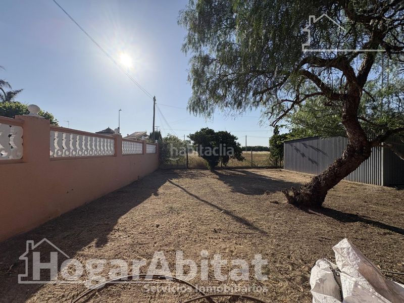 Foto 8e5451af-b8ee-4f59-9748-2f397739218e. Xalet amb aparcament a El Marenyet Cullera