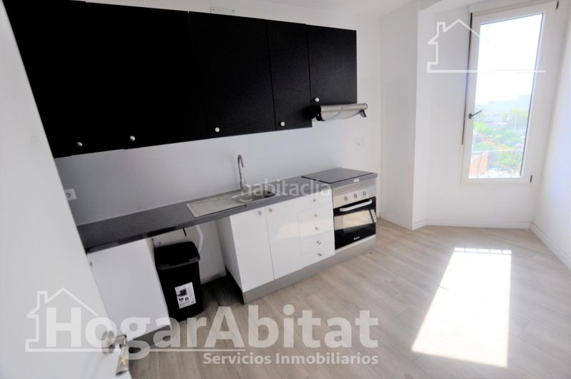 Foto d081cfac-8f08-4249-981a-a87403d583b5. Pis a Massanassa
