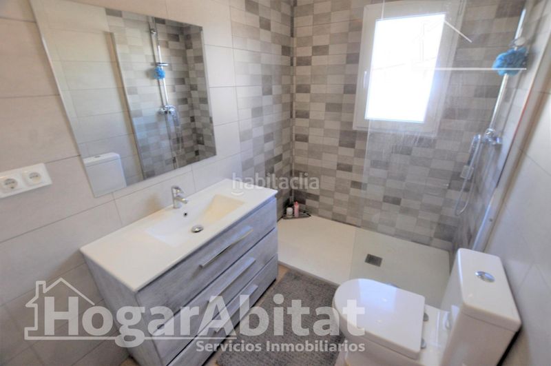Foto f5c33f85-77ce-4c18-93f8-2a52ebc9cc6f. Pis a Massanassa