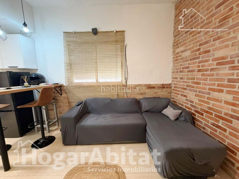 Foto a6d9290b-2c7d-4580-ac59-3a1722a8b59f. Pis a Benaguasil