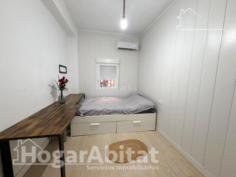 Foto c40522dd-2443-42e4-ab1e-1f000b5f559f. Pis a Benaguasil