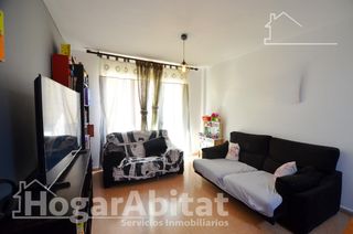 Pis  Calle deportista maruja ferrández. Luminoso, acogedor y exterior con garaje y balcón, todo amueblad