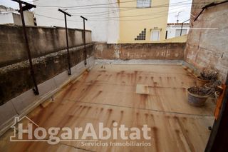 Casa  Mare de deu del lledó. Amplia casa con 2 terrazas cerca del centro