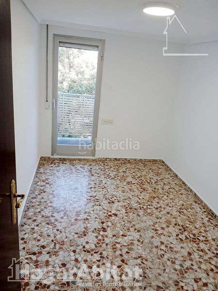 Foto 16e0d36e-a8c4-4c58-9ffb-24cccb9292bd. Pis a Almenara