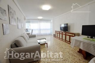 Etagenwohnung  Calle fra joan tensa. Muy amplio y luminoso cerca del mar