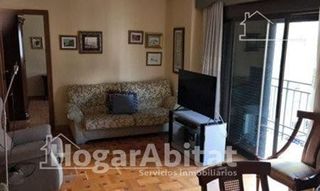 Appartamento  Calle del obispo jaime pérez. Exterior y amplio con balcón y ascensor junto a ruzafa